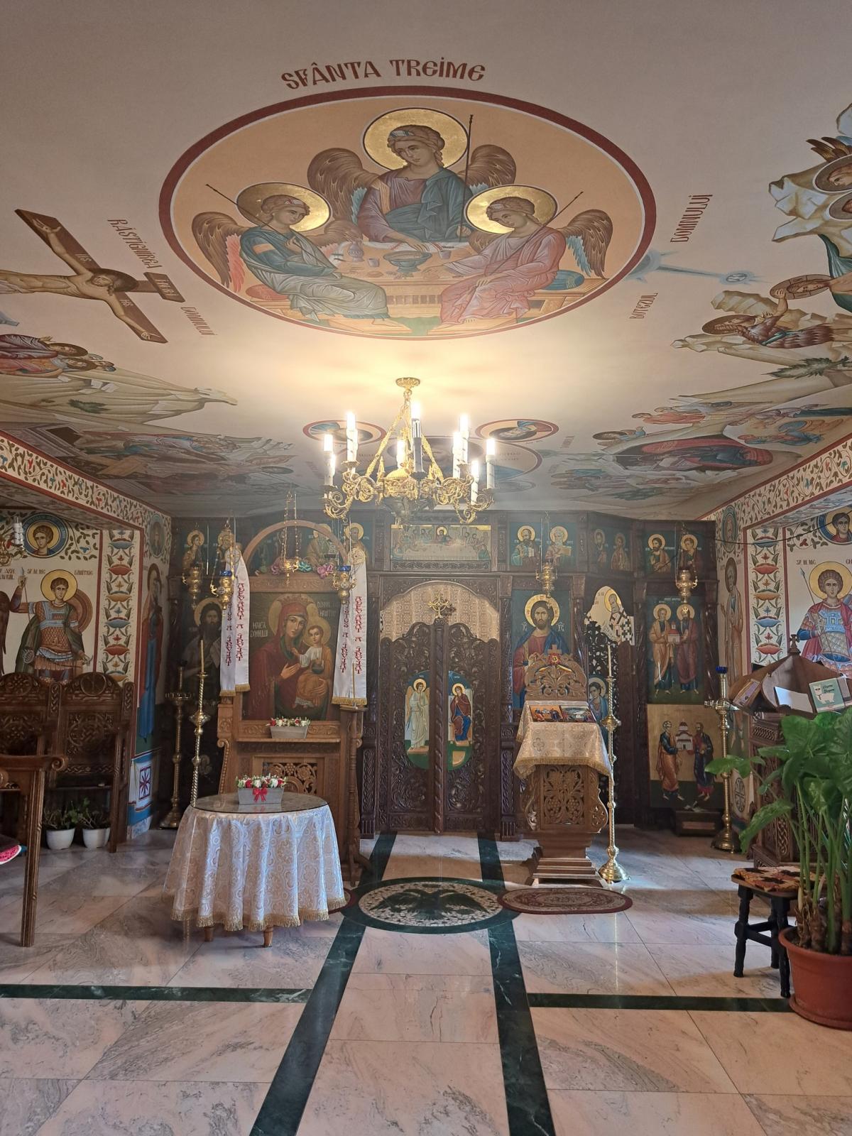 Biserica parohială interior
